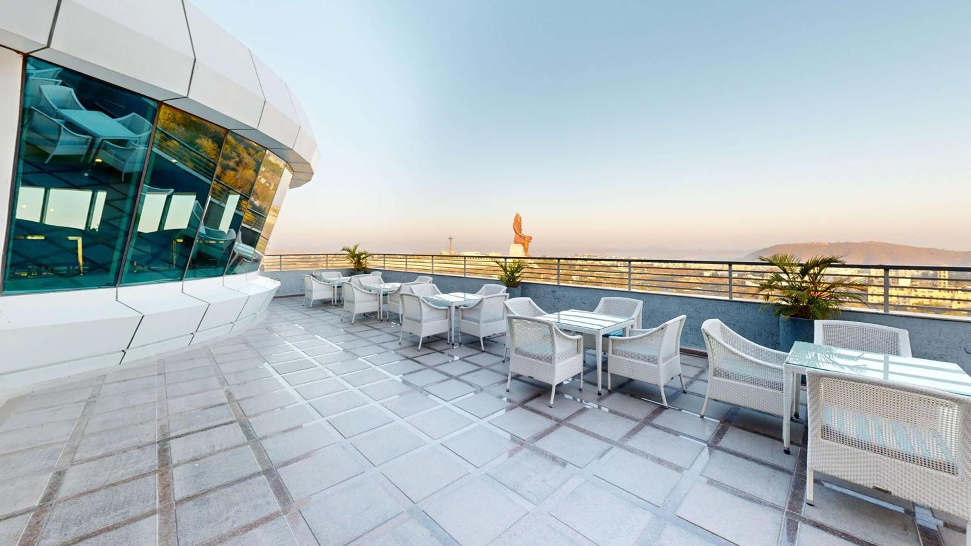 Radisson Hotel Nathdwara Ngoại thất bức ảnh